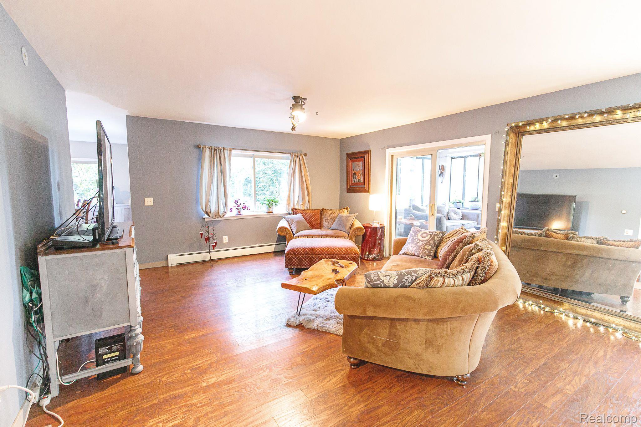 2185 Fortress Road Waterford, MI 48329 - Photo 13 of 49 Gallery Image 13