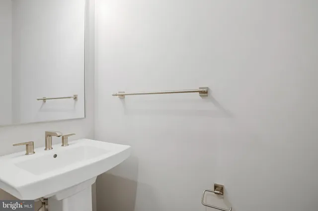 an empty room with a empty space and window