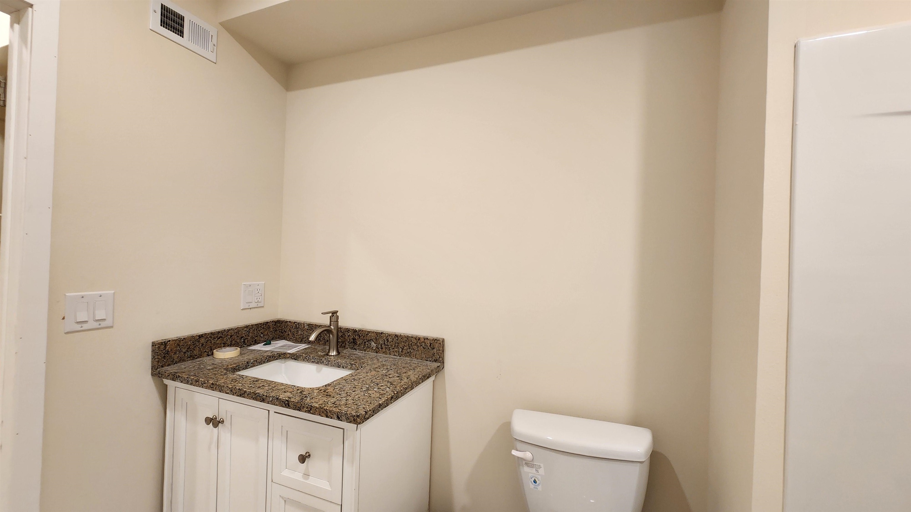 908 East Gorham Street, Unit 2 Madison, WI 53703 - Photo 14 of 18