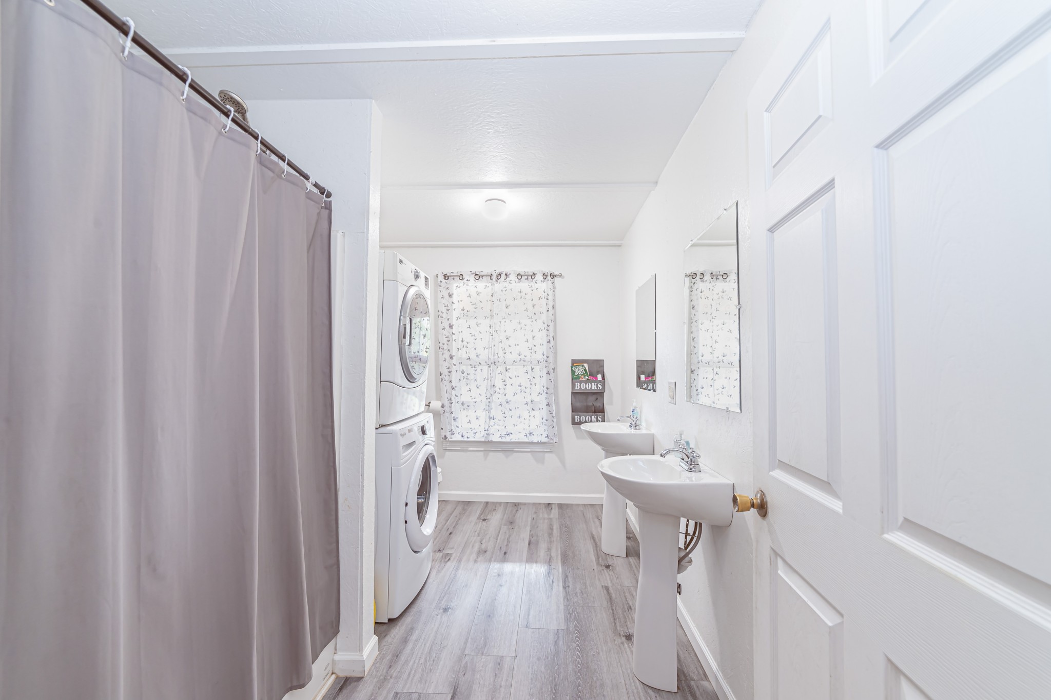 715 Mcgowen Road Morrison, TN 37357 - Photo 17 of 50 a bathroom with a sink a toilet a mirror and shower