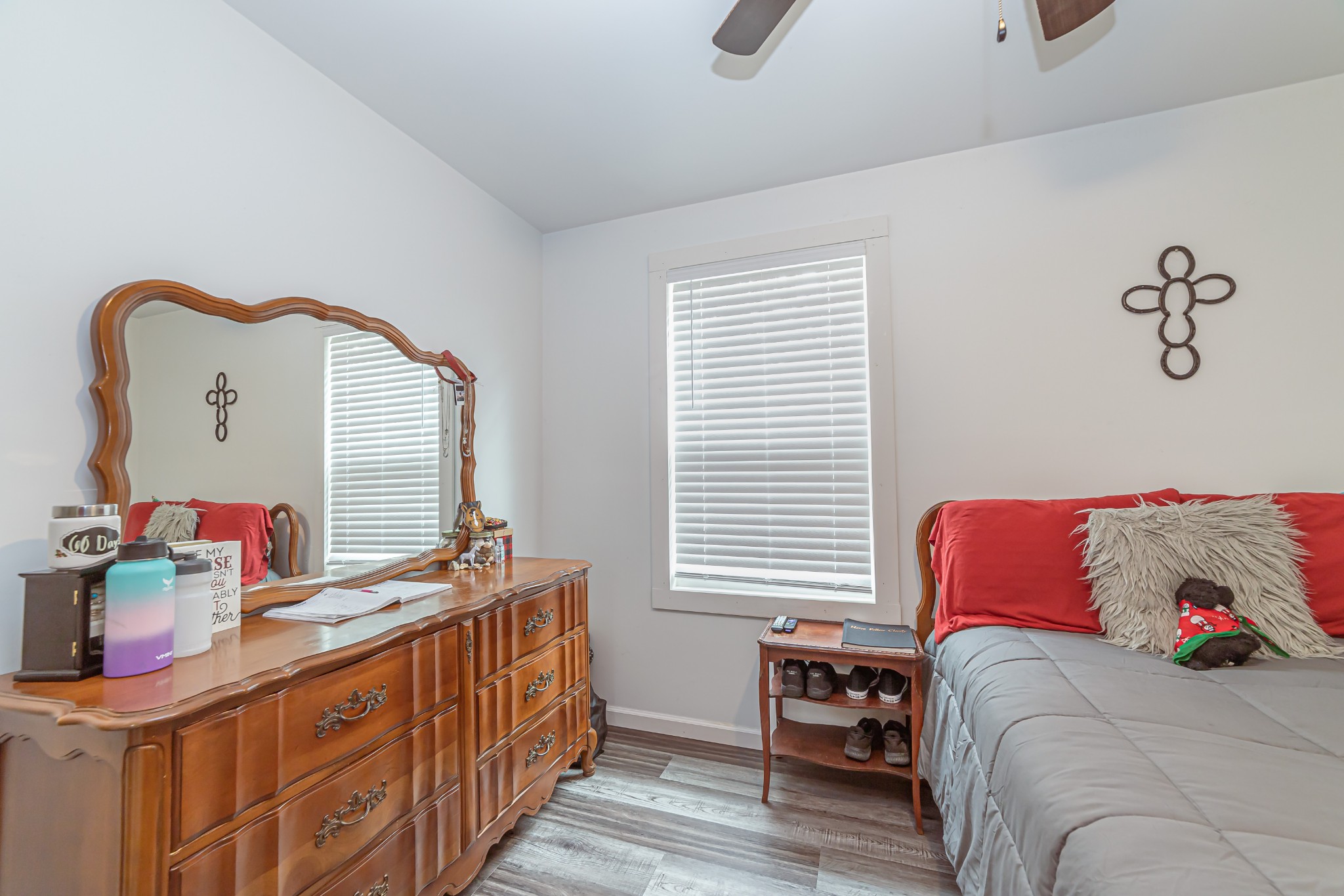 715 Mcgowen Road Morrison, TN 37357 - Photo 23 of 50 a bedroom with a bed and a table
