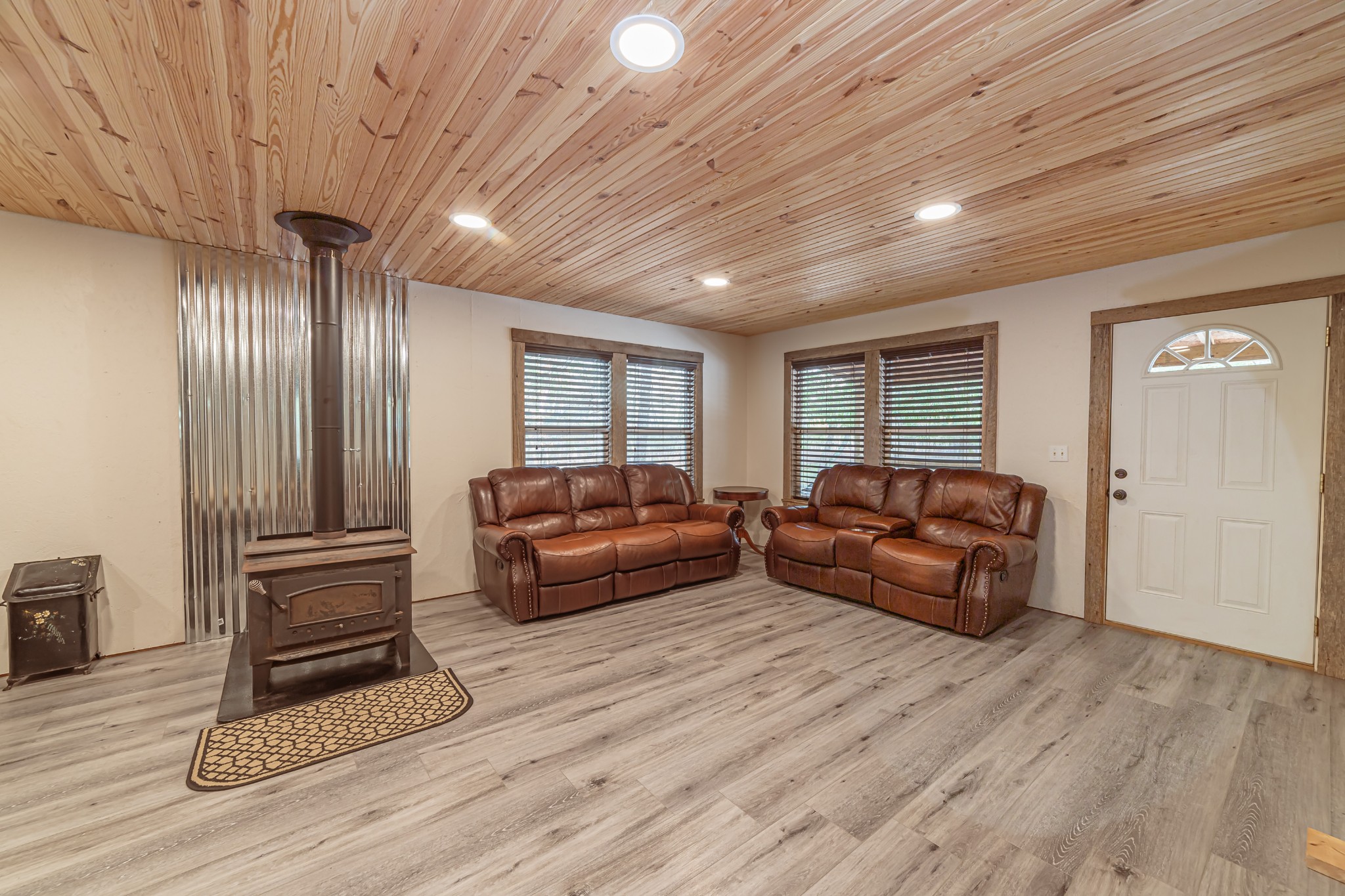 715 Mcgowen Road Morrison, TN 37357 - Photo 7 of 50 a living room with furniture and a wooden floor