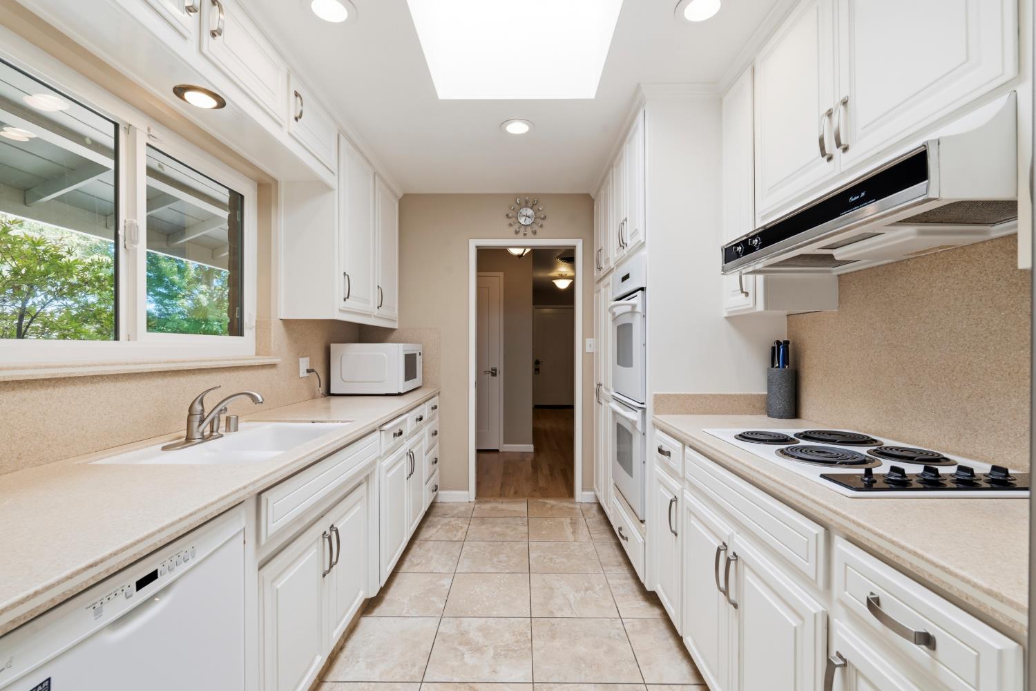 2501 Ridgewood Court Modesto, CA 95350 - Photo 16 of 41