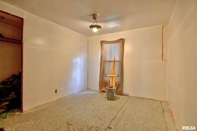 $50,000 | 101 Oak Street, Moweaqua, IL 62550