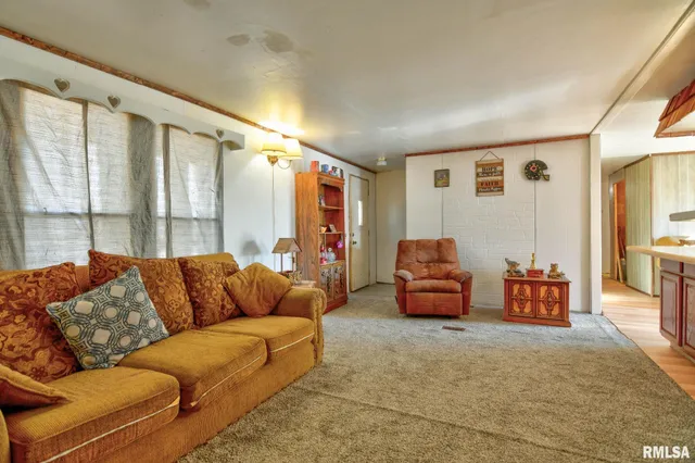 $50,000 | 101 Oak Street, Moweaqua, IL 62550