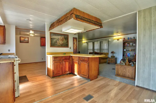 $50,000 | 101 Oak Street, Moweaqua, IL 62550