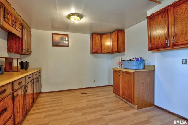 $50,000 | 101 Oak Street, Moweaqua, IL 62550