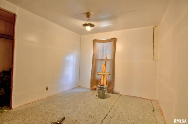 $50,000 | 101 Oak Street, Moweaqua, IL 62550