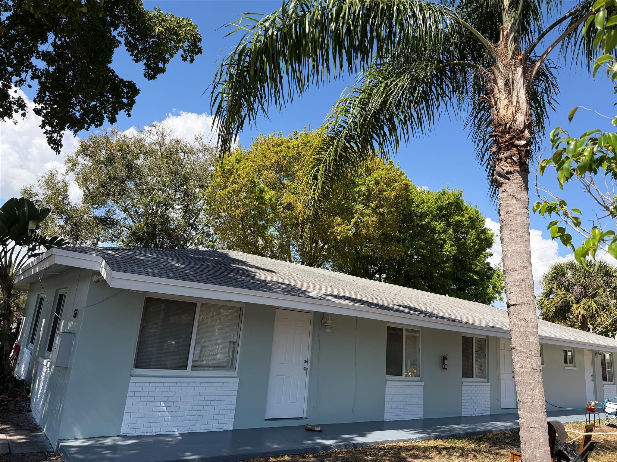 131 Southwest 14th Court Pompano Beach, FL 33060 - Photo 2 of 10 Photo 2