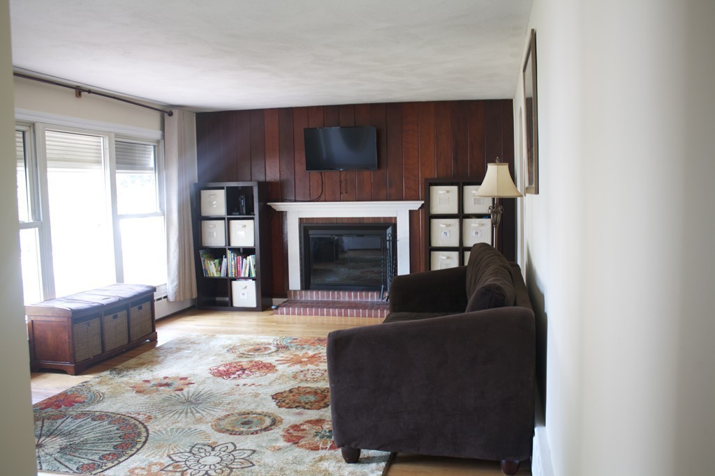 7 Bellamy Road Springfield, MA 01119 - Photo 5 of 13