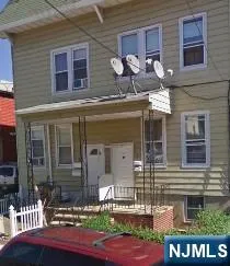 $1,700 | 98-100 Windsor Street, Unit 2R, Kearny, NJ 07032