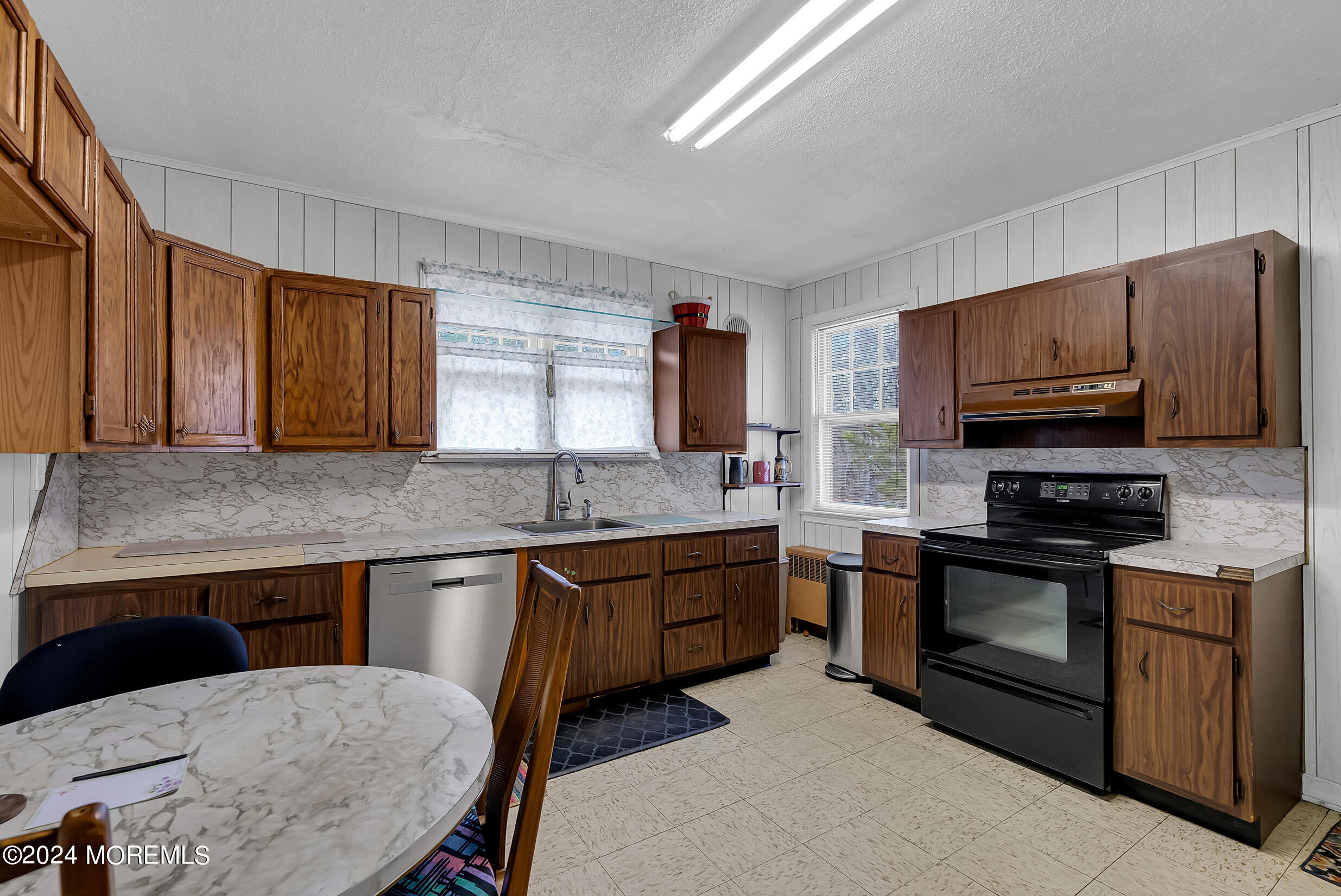 302 Lanes Mill Road Howell, NJ 07731 - Photo 16 of 45 5 (13)