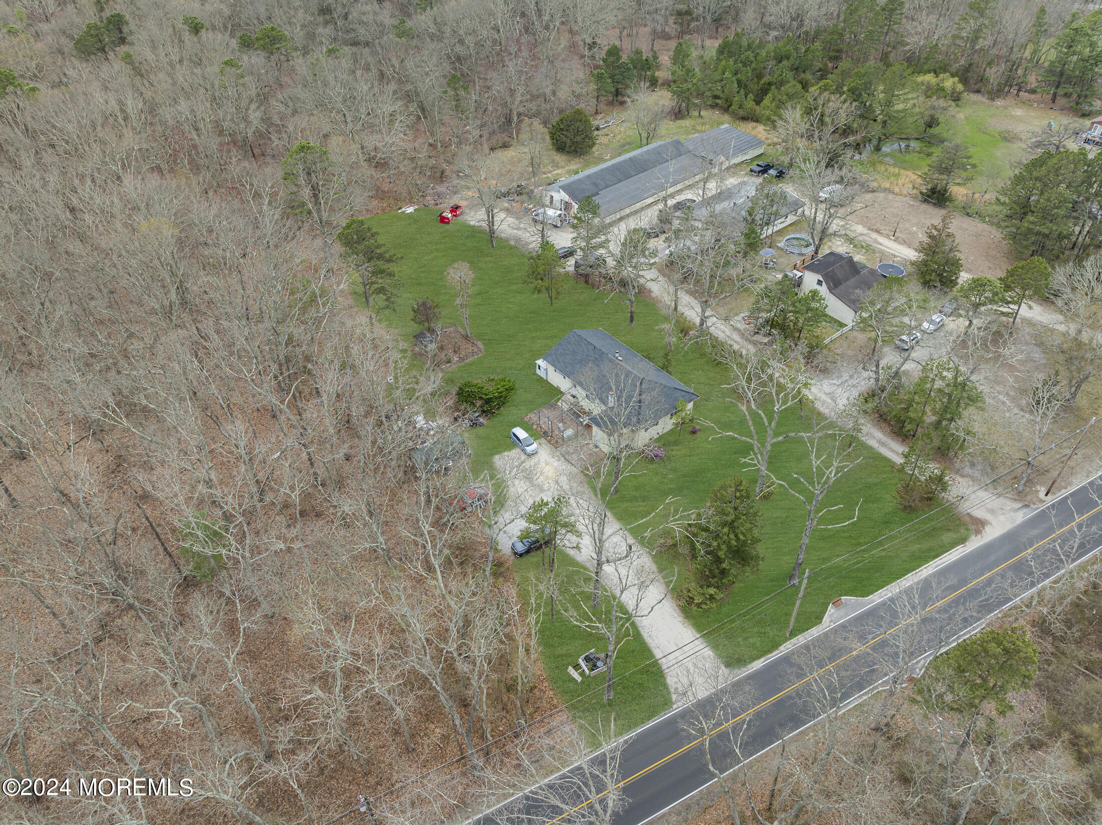 302 Lanes Mill Road Howell, NJ 07731 - Photo 7 of 45 5 (4)