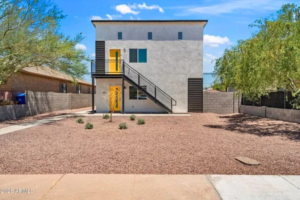 $2,400 | 1106 East Papago Street, Unit 1106B, Phoenix, AZ 85034