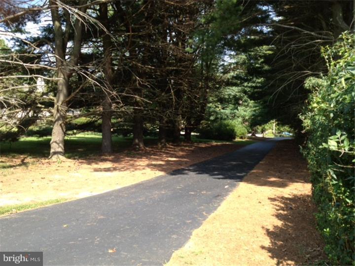 216 Church Road Devon, PA 19333 - Photo 24 of 24 Driveway