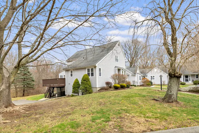 $539,900 | 298 Aspetuck Trail, Unit 298, Shelton, CT 06484