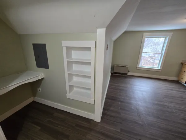 $1,550 | 6 Dixon Street, Unit 3, Laconia, NH 03246