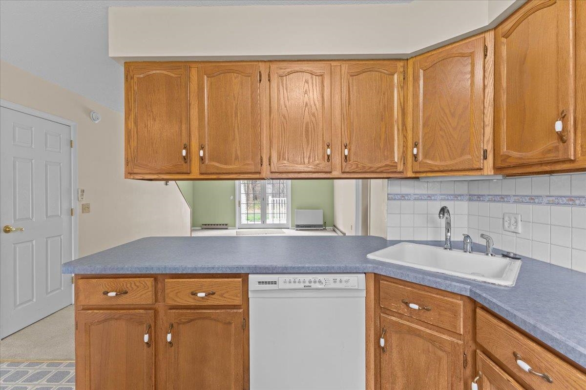 34 Brickyard Road, Unit 24 Essex Junction, VT 05452 - Photo 8 of 31
