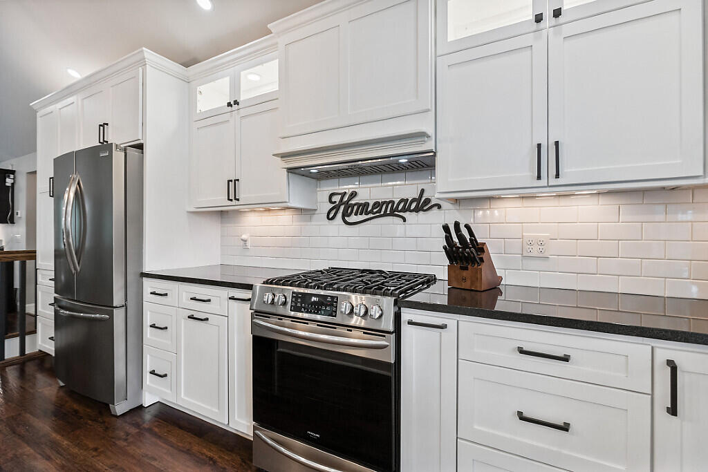 36 Riva Ridge Road Vassalboro, ME 04989 - Photo 10 of 52 Kitchen