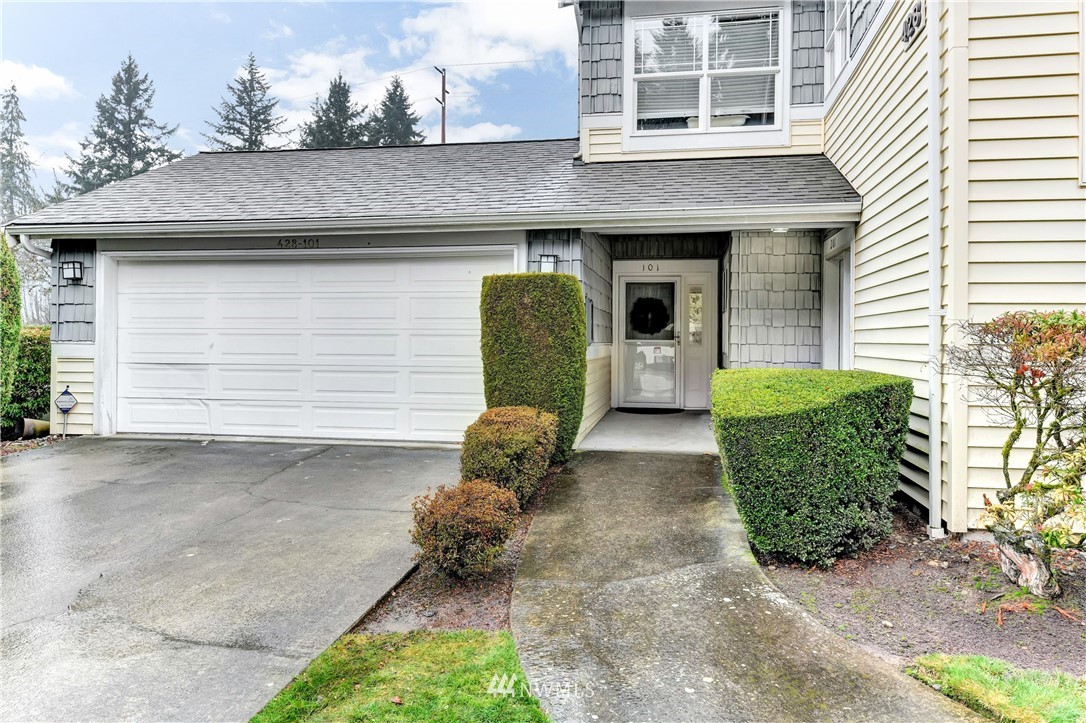 428 228th Street Southwest Bothell, WA 98021 - Photo 2 of 18 Gallery Image 2
