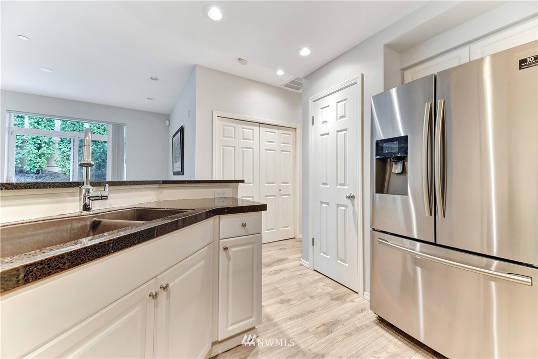 428 228th Street Southwest Bothell, WA 98021 - Photo 11 of 18 Gallery Image 11