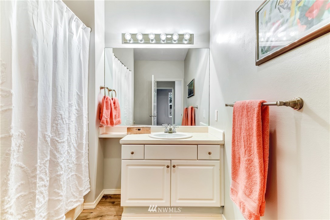 428 228th Street Southwest Bothell, WA 98021 - Photo 16 of 18 Gallery Image 16