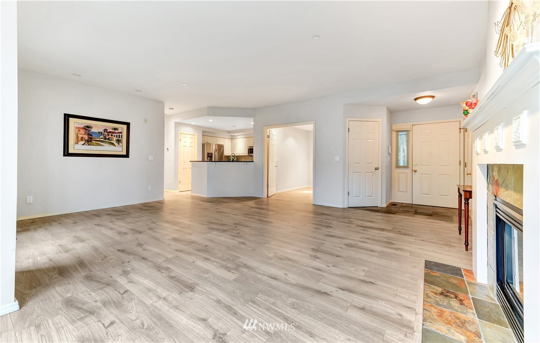 428 228th Street Southwest Bothell, WA 98021 - Photo 4 of 18 Gallery Image 4