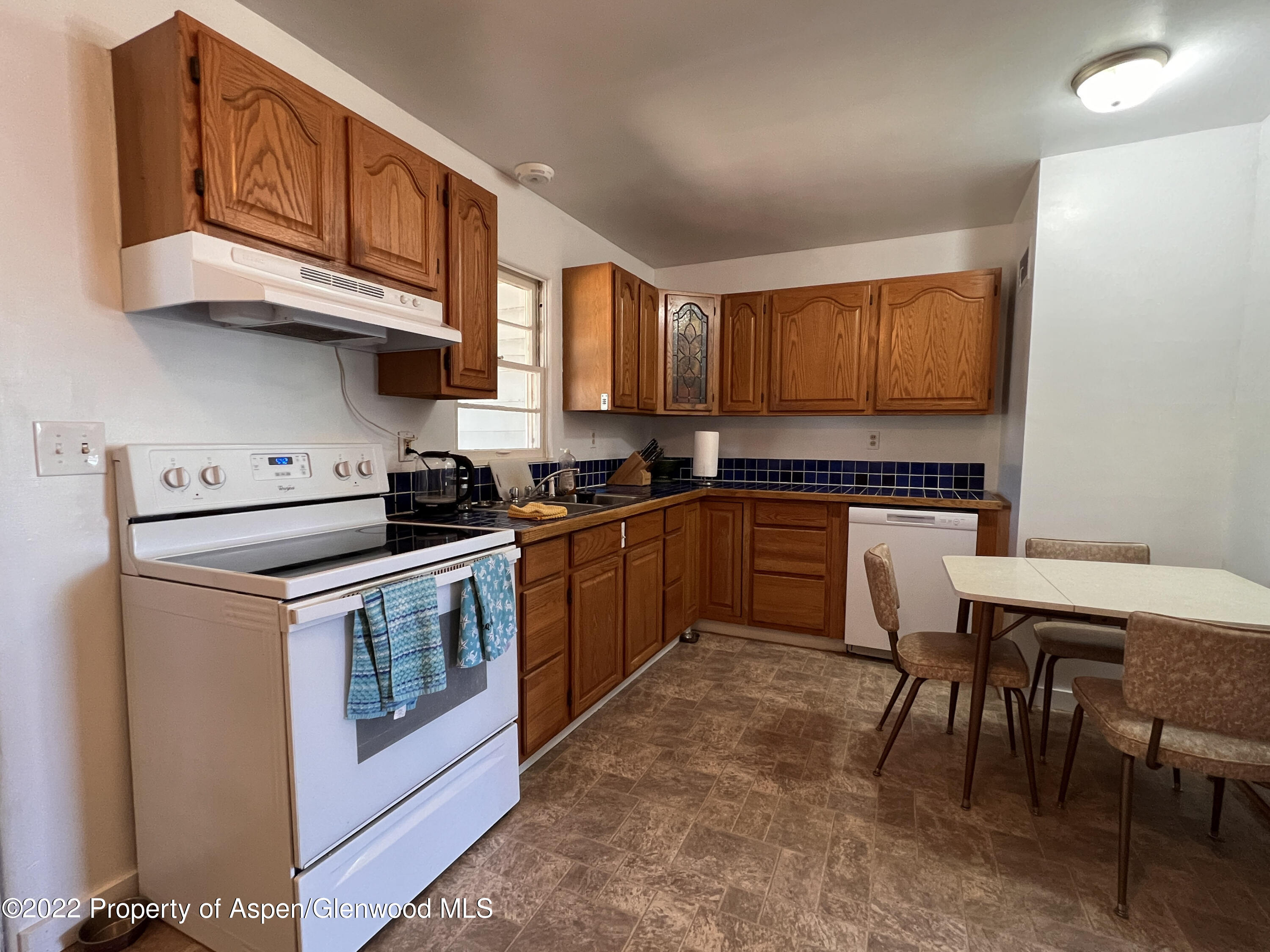 927 West 3rd Street Rifle, CO 81650 - Photo 7 of 22 8-IMG_1718