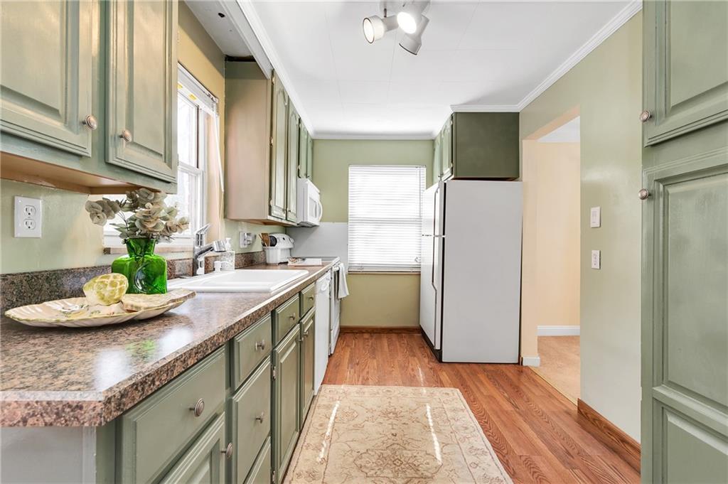 1413 Brinton Road Pittsburgh, PA 15221 - Photo 4 of 24 Gallery Image 4