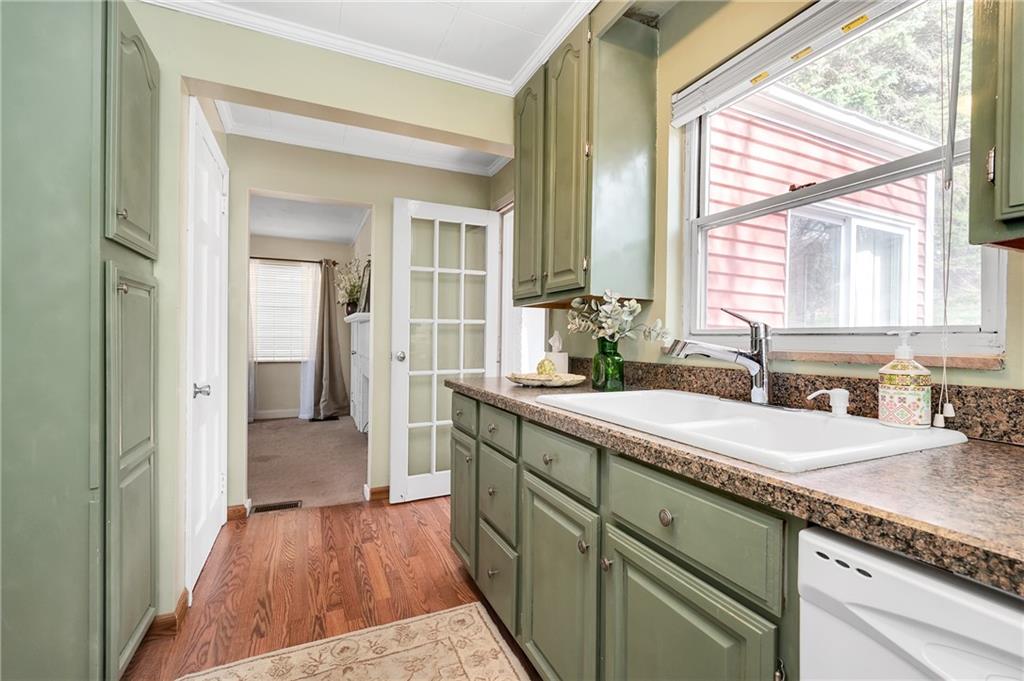 1413 Brinton Road Pittsburgh, PA 15221 - Photo 6 of 24 Gallery Image 6