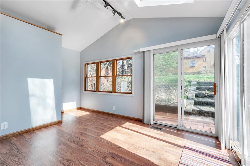 1413 Brinton Road Pittsburgh, PA 15221 - Photo 9 of 24 Gallery Image 9