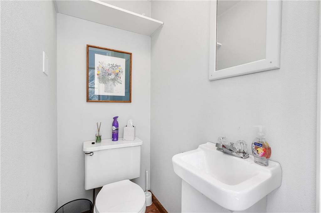 1413 Brinton Road Pittsburgh, PA 15221 - Photo 10 of 24 Gallery Image 10