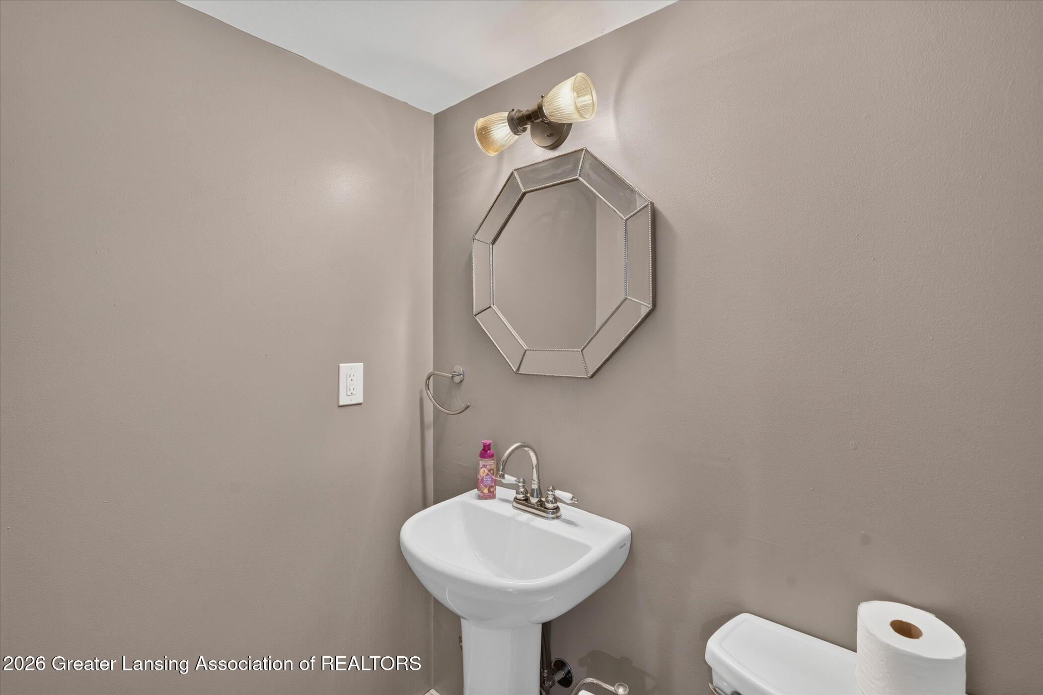 1434 Petts Road Fenton, MI 48430 - Photo 42 of 74 Half Bath