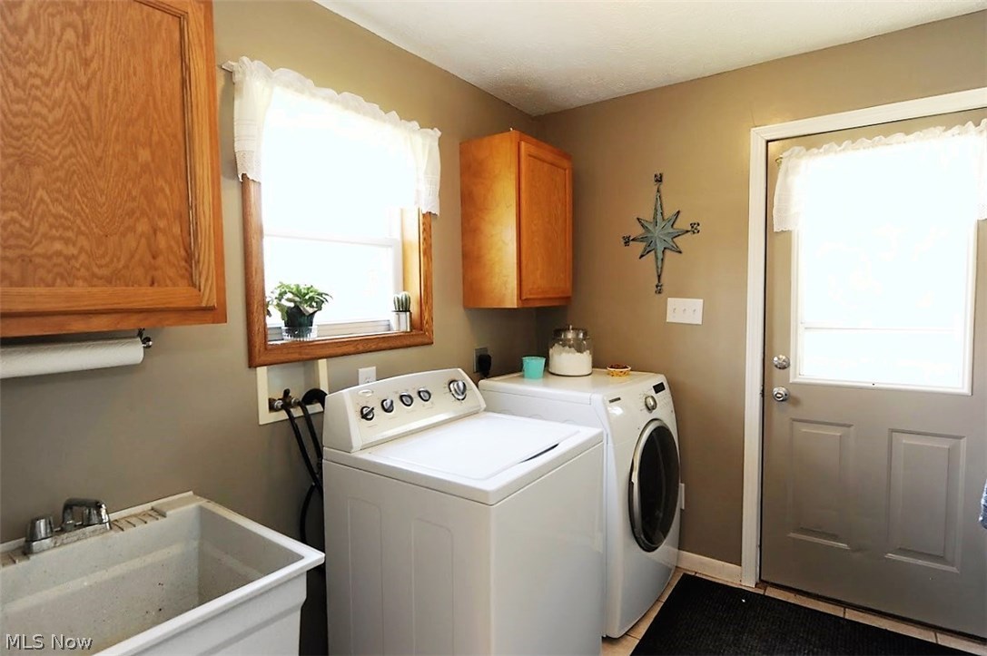 3925 Johnson Road Norton, OH 44203 - Photo 13 of 25 * First Floor Laundry & Mudroom!