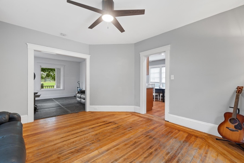 14 Robertson Road Worcester, MA 01602 - Photo 11 of 28 Gallery Image 11