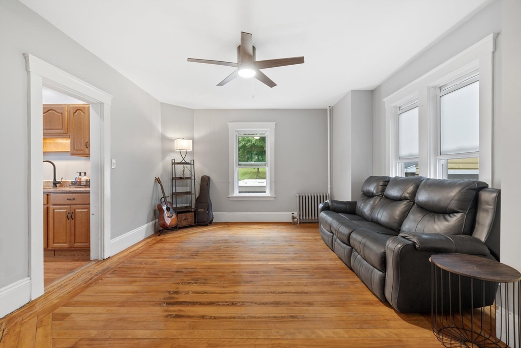 14 Robertson Road Worcester, MA 01602 - Photo 10 of 28 Gallery Image 10