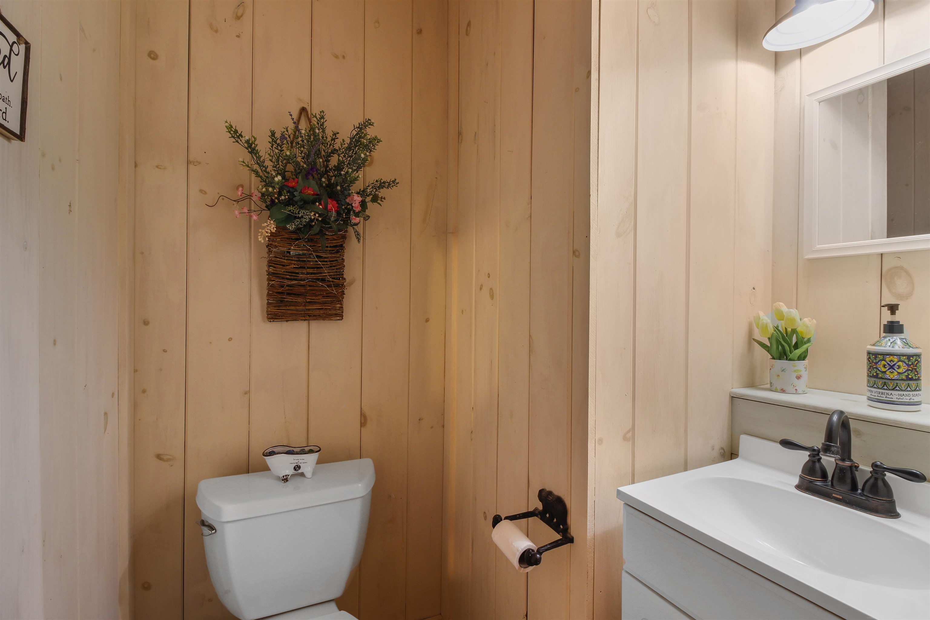 921 Straits Road New Hampton, NH 03256 - Photo 4 of 31
