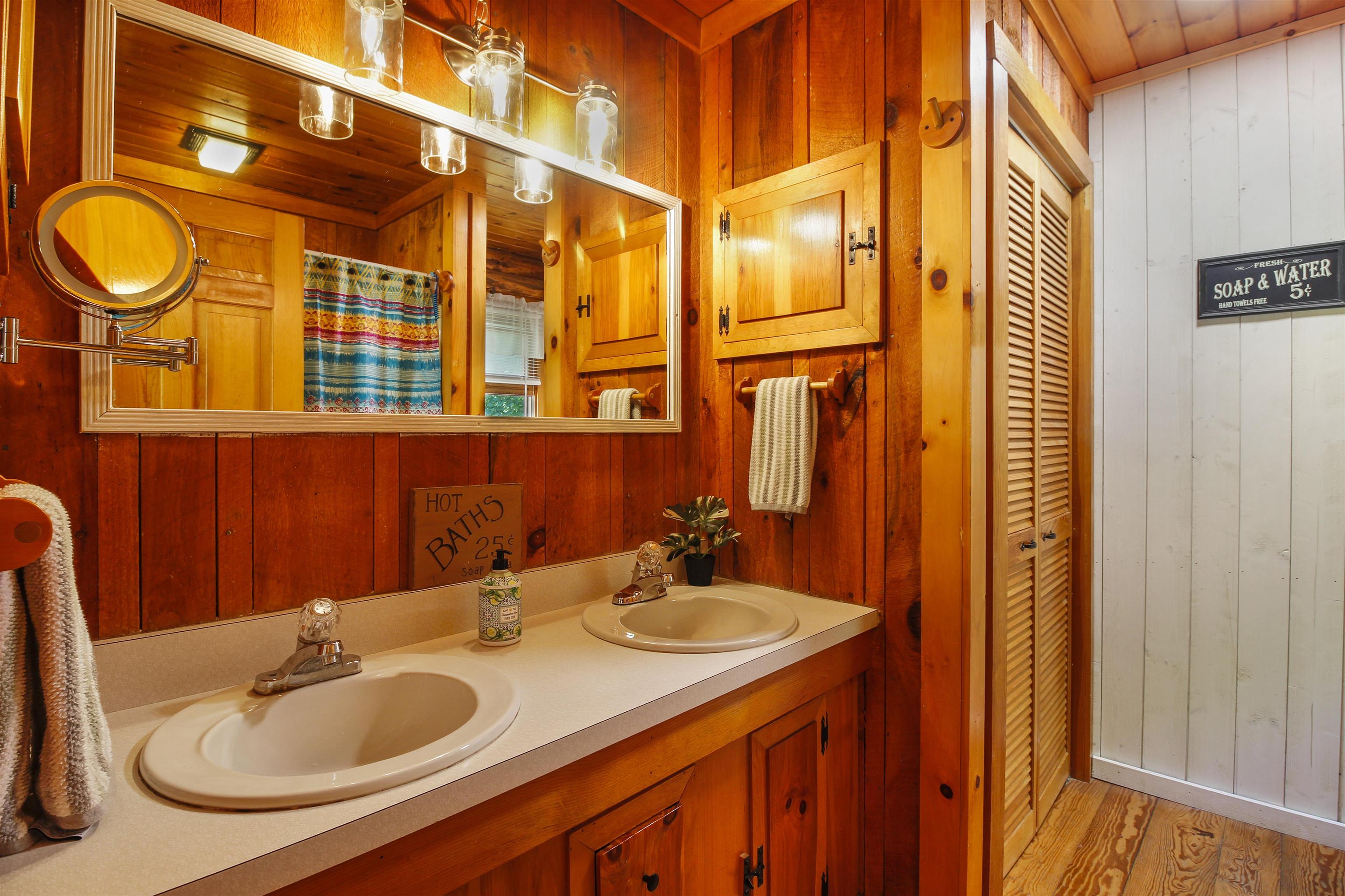 921 Straits Road New Hampton, NH 03256 - Photo 8 of 31
