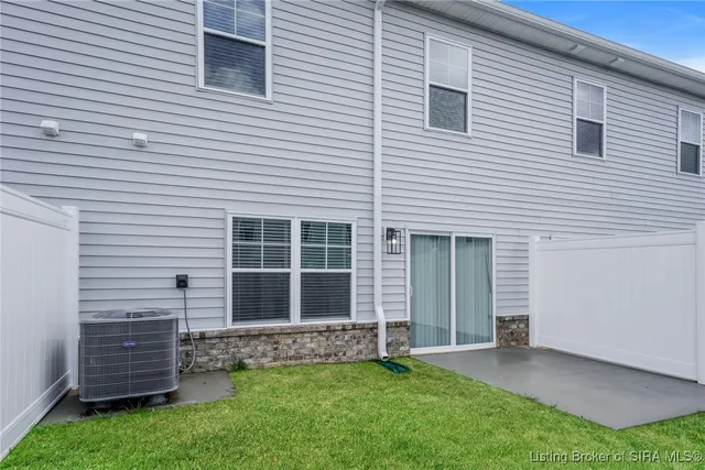 $1,725 | 2062 North Sarah Drive, Jeffersonville, IN 47130