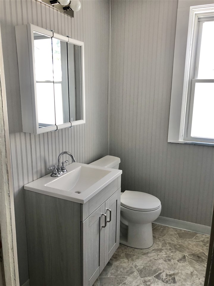 318 South Monroe Street Bay City, MI 48708 - Photo 6 of 15