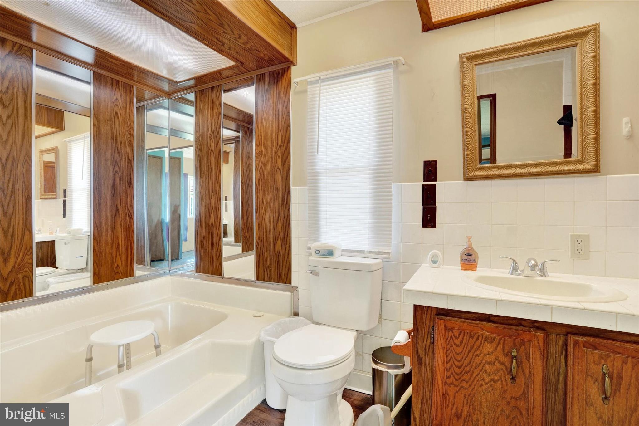 225 Country Ridge Drive York, PA 17408 - Photo 6 of 27