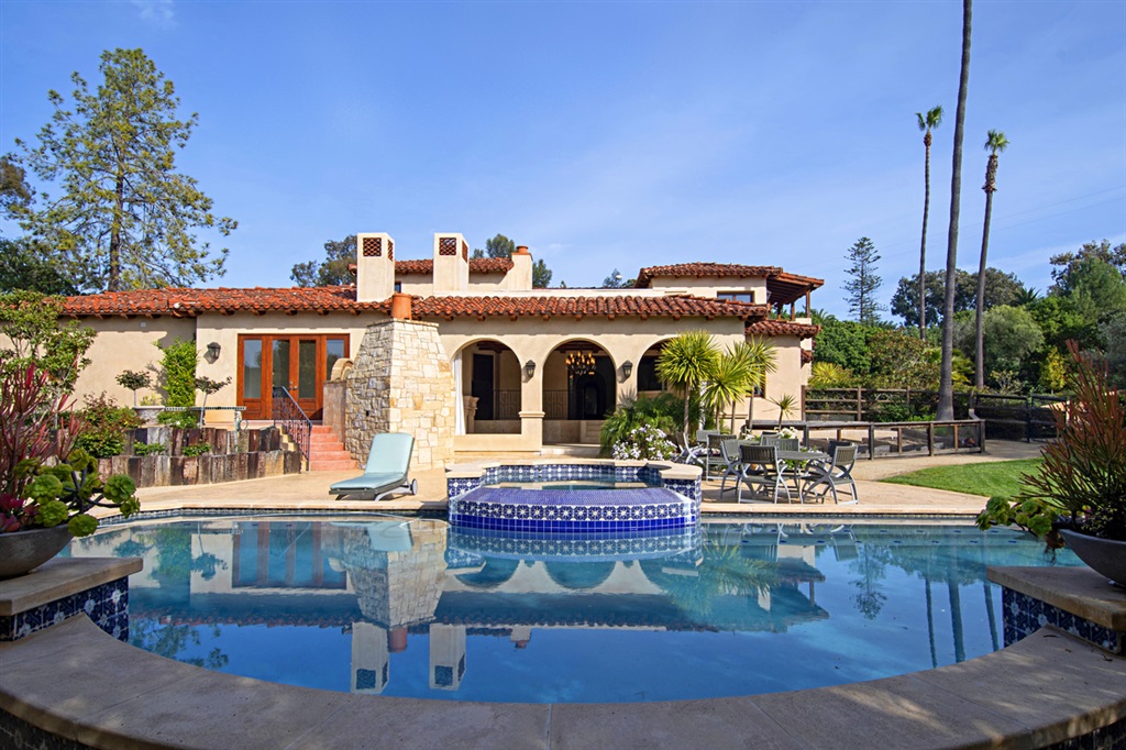 5856 Lago Lindo Rancho Santa Fe, CA 92067 - Photo 3 of 9 Gallery Image 3