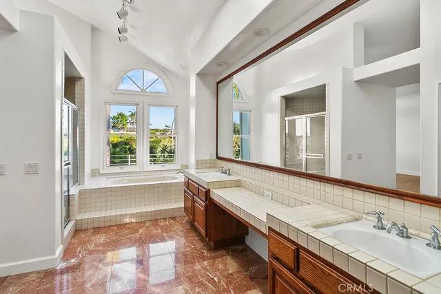 $5,999,000 | 19 Harbor Pointe Drive, Corona del Mar, CA 92625