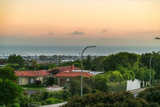 $5,999,000 | 19 Harbor Pointe Drive, Corona del Mar, CA 92625