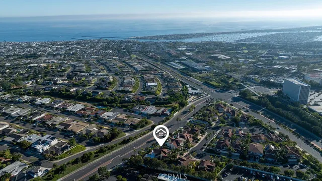 $5,999,000 | 19 Harbor Pointe Drive, Corona del Mar, CA 92625