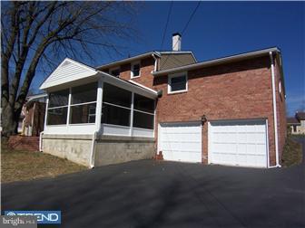 666 Vernon Road Springfield, PA 19064 - Photo 9 of 10 Garage