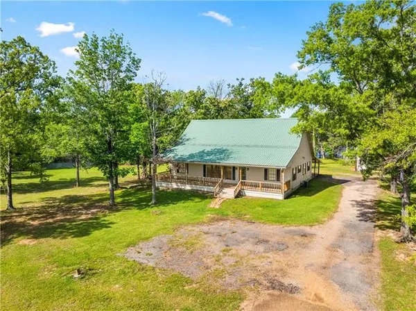 $279,900 | 8698 Highway 165, Woodworth, LA 71485