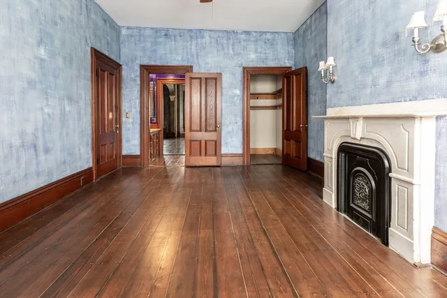 a view of livingroom with washer and dryer
