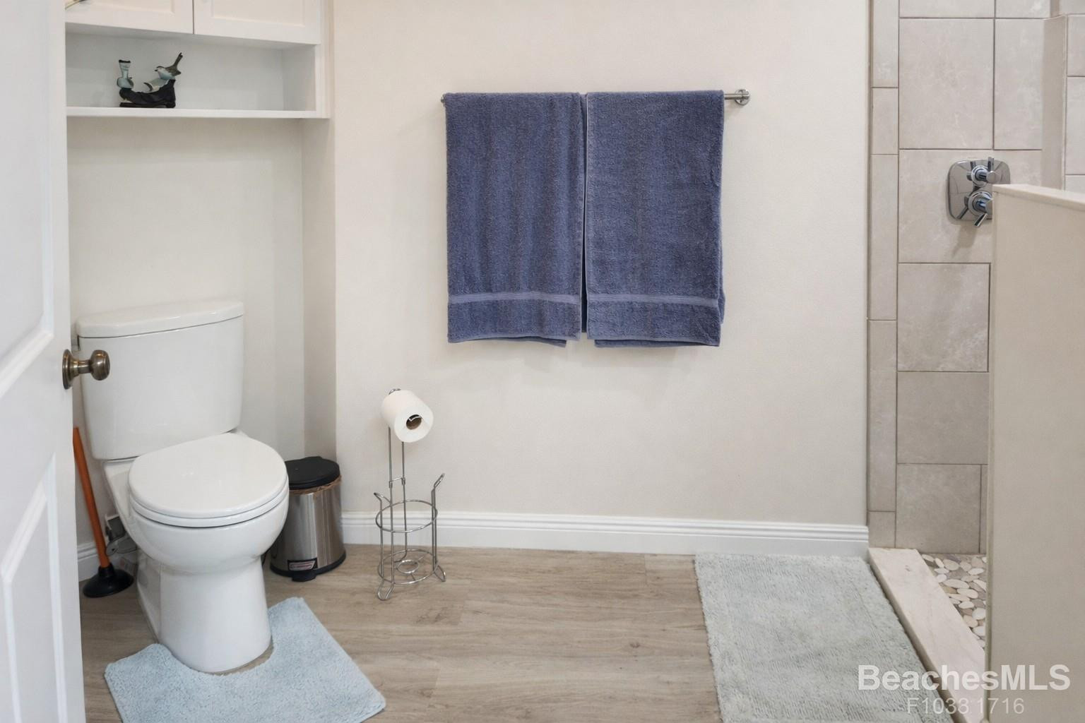 728 North Fischer Circle Sebastian, FL 32958 - Photo 18 of 23 a bathroom with a toilet and a vanity