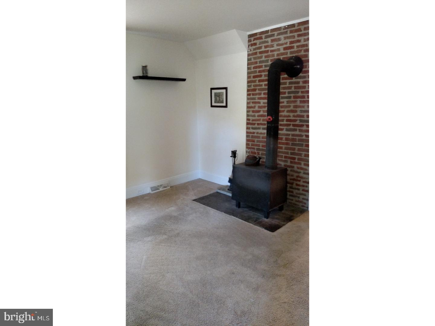 18 Convent Road Aston, PA 19014 - Photo 11 of 25 Fireplace